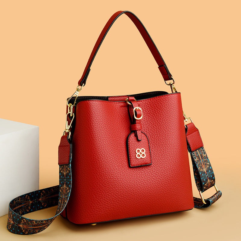 Pandas jewelry Spring and summer versatile large-capacity handbags commuting shoulder crossbody women's bag